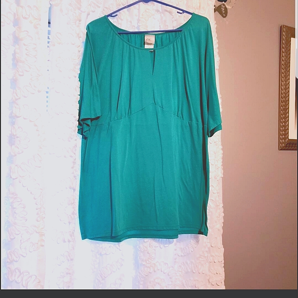 Teal top